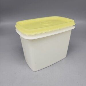 Vintage Tupperware Rectangle Keeper Container White 1243-8 Yellow Lid 1244-8